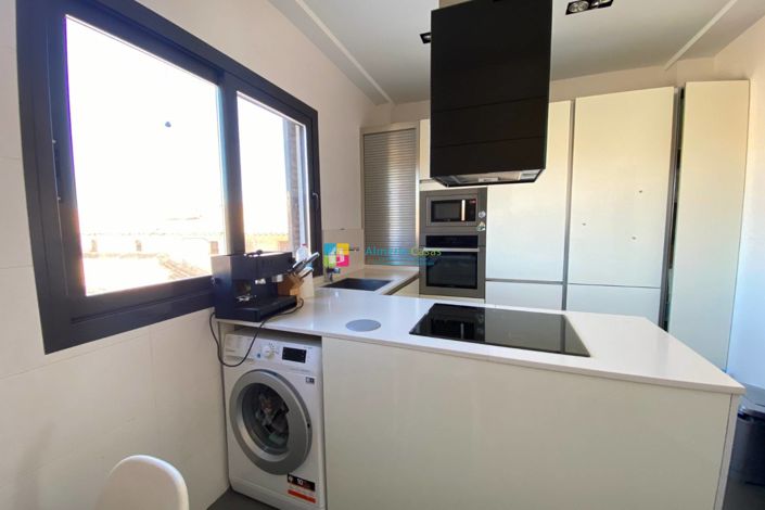 Image No.9-4 Bed Townhouse for sale