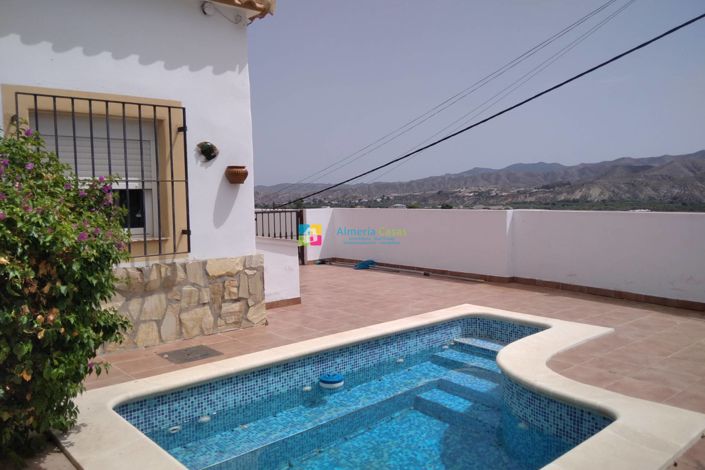 Image No.1-5 Bed Country House for sale