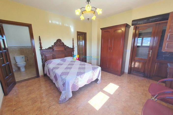 Image No.25-3 Bed Villa for sale