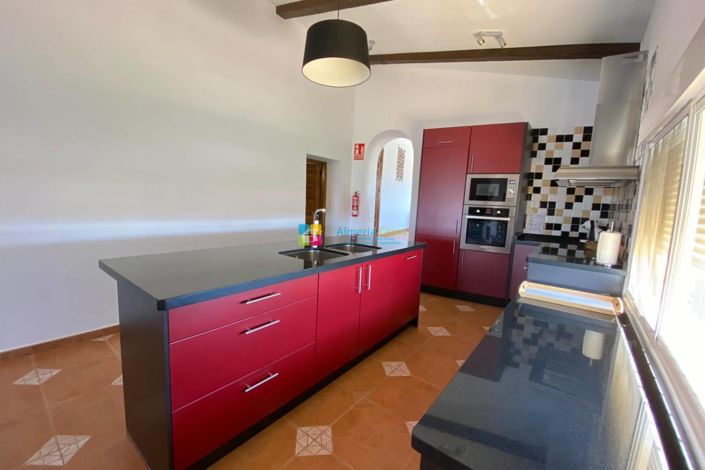 Image No.12-7 Bed Country House for sale