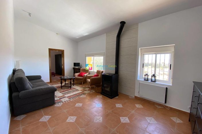 Image No.18-7 Bed Country House for sale