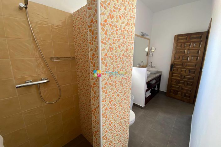 Image No.27-7 Bed Country House for sale