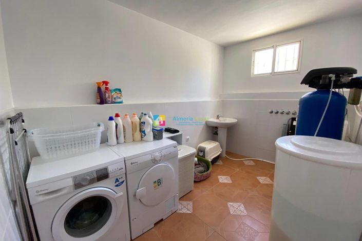 Image No.31-7 Bed Country House for sale