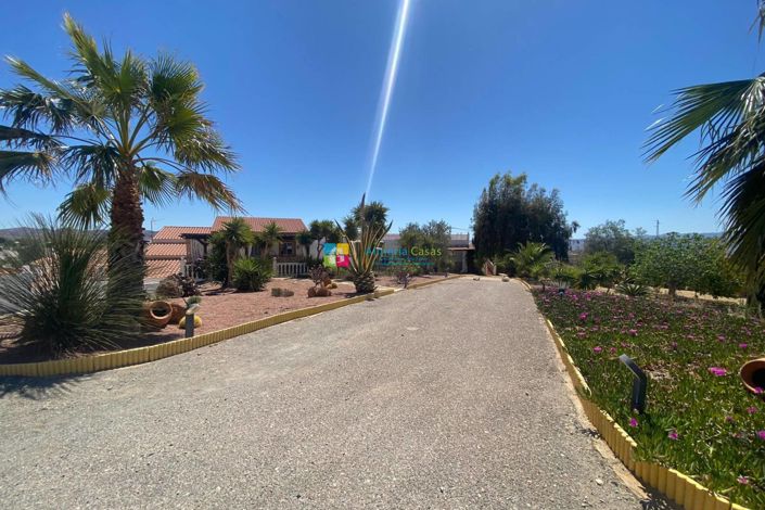 Image No.5-7 Bed Country House for sale