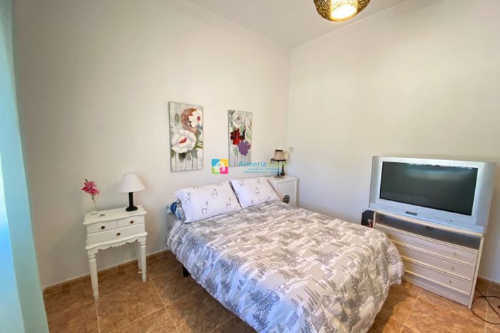 Image No.14-2 Bed Country House for sale