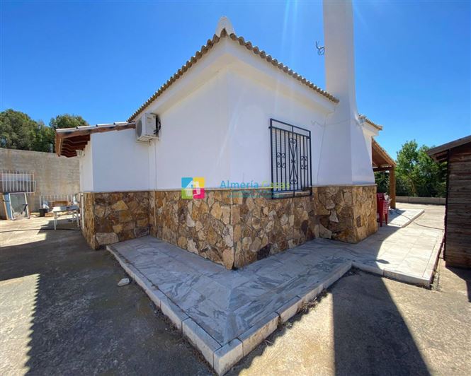 Image No.18-2 Bed Country House for sale