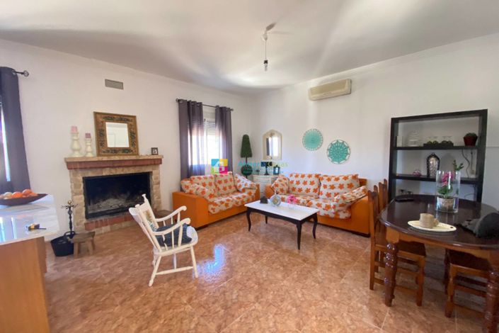 Image No.6-2 Bed Country House for sale