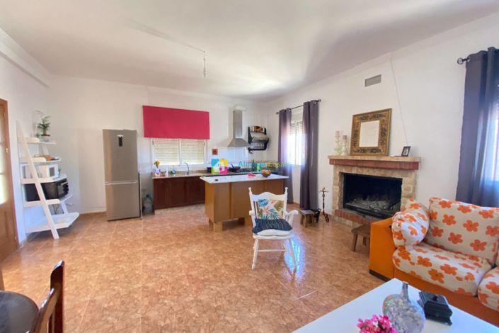 Image No.7-2 Bed Country House for sale