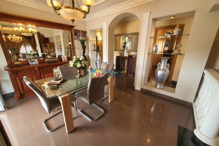 Image No.13-4 Bed Villa for sale