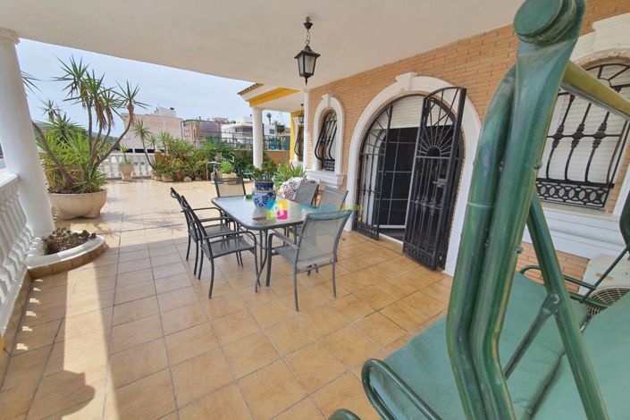 Image No.18-4 Bed Villa for sale