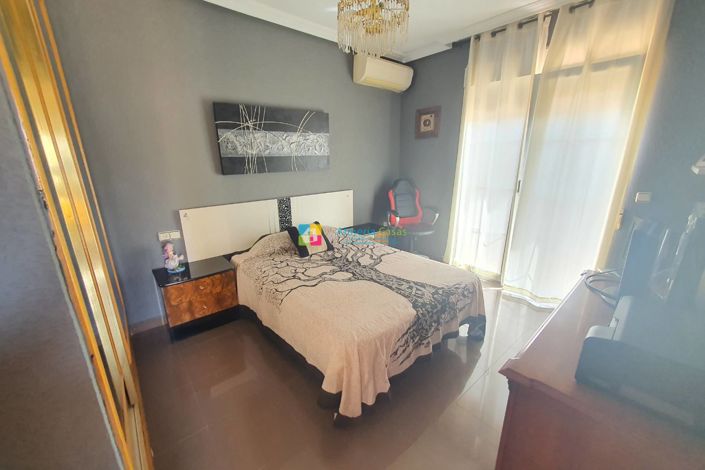 Image No.48-4 Bed Villa for sale