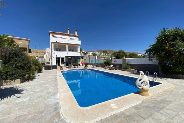 Image No.1-Villa de 4 chambres à vendre à Arboleas