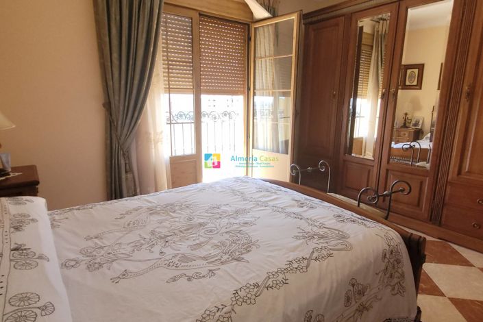 Image No.31-5 Bed Townhouse for sale