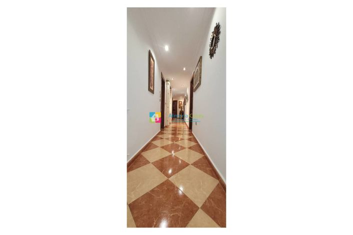 Image No.33-5 Bed Townhouse for sale