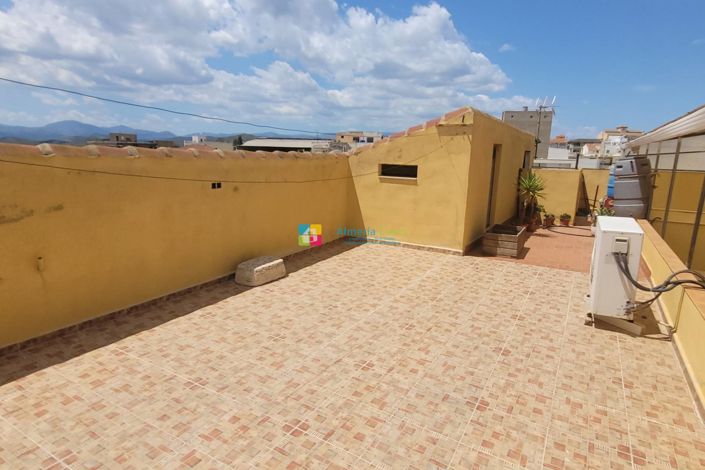 Image No.42-5 Bed Townhouse for sale