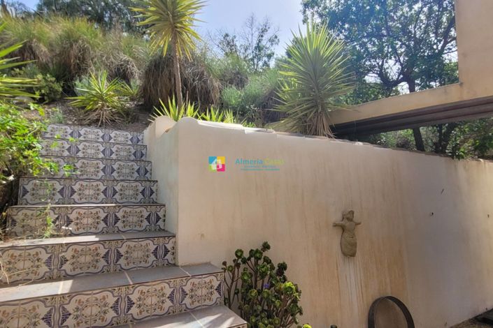 Image No.48-4 Bed Villa for sale