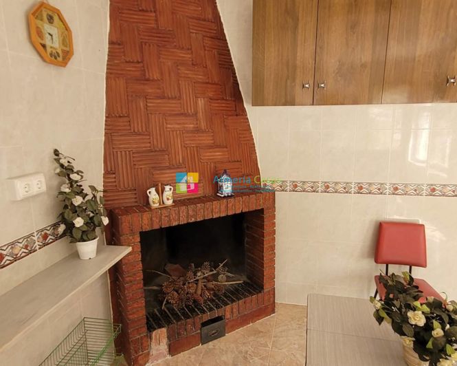 Image No.32-5 Bed Country House for sale