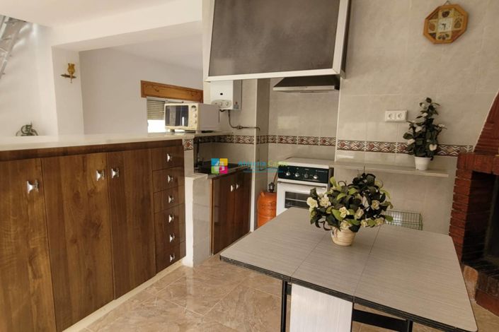 Image No.33-5 Bed Country House for sale