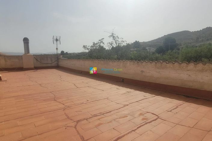 Image No.38-5 Bed Country House for sale