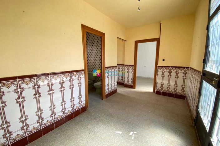 Image No.12-4 Bed Villa for sale