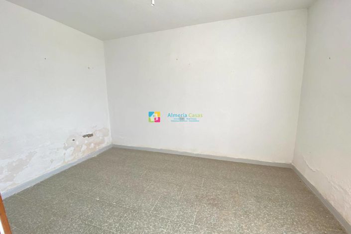 Image No.16-4 Bed Villa for sale