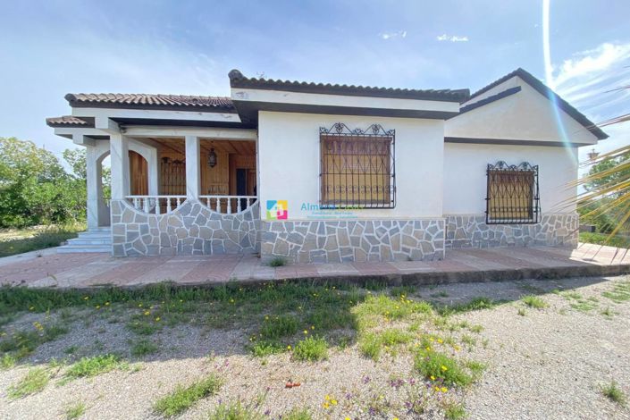 Image No.2-4 Bed Villa for sale