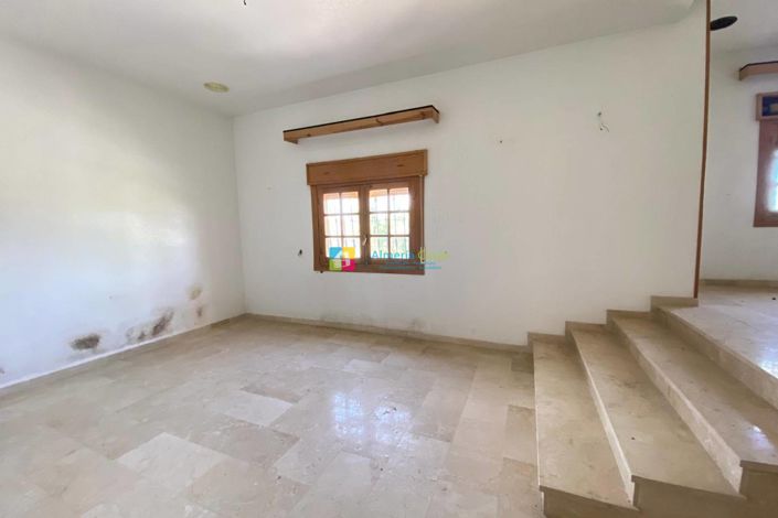 Image No.8-4 Bed Villa for sale