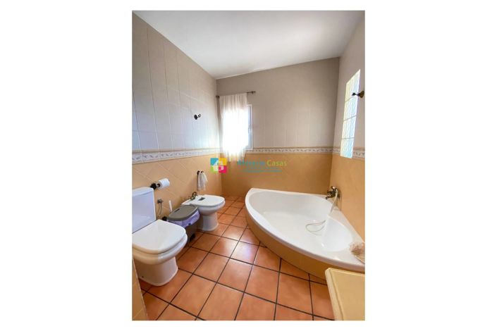 Image No.29-4 Bed Villa for sale