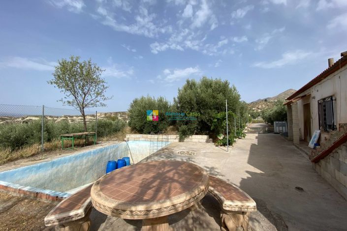 Image No.3-Maison de campagne de 4 chambres à vendre à Lúcar