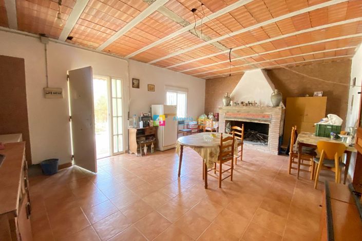 Image No.7-Maison de campagne de 4 chambres à vendre à Lúcar