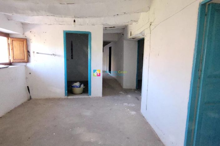 Image No.33-7 Bed Townhouse for sale