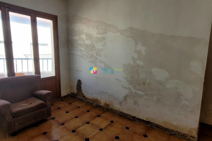 Image No.18-3 Bed Townhouse for sale