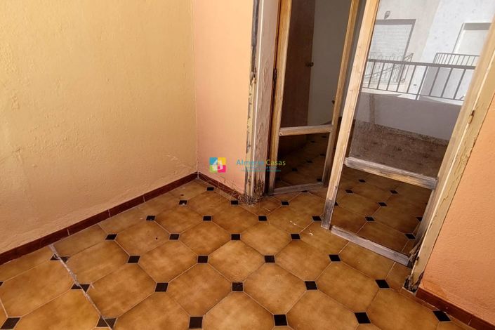 Image No.23-3 Bed Townhouse for sale