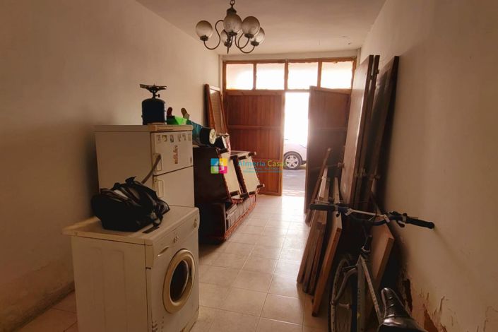 Image No.25-3 Bed Townhouse for sale