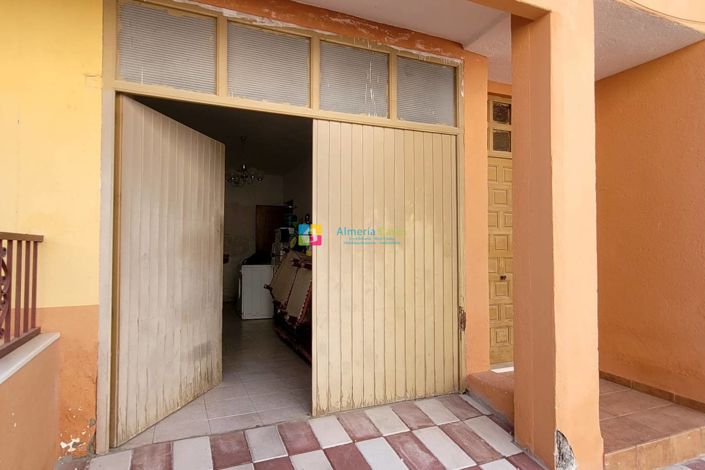 Image No.3-3 Bed Townhouse for sale