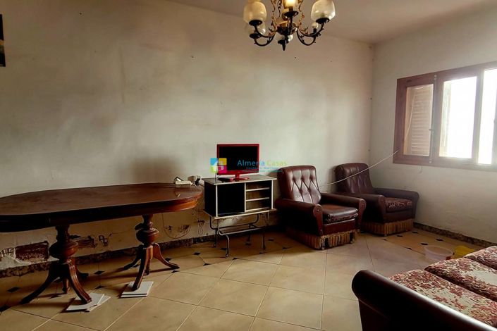 Image No.6-3 Bed Townhouse for sale