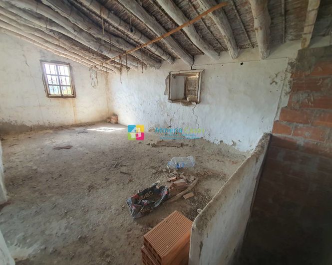 Image No.15-5 Bed Country House for sale