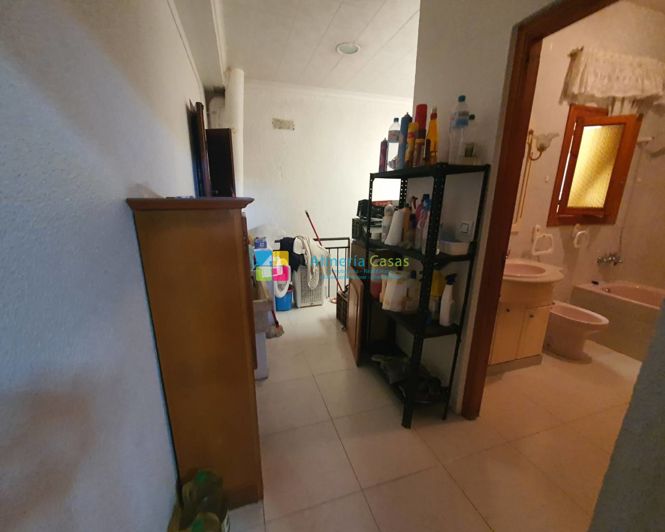 Image No.26-4 Bed Townhouse for sale