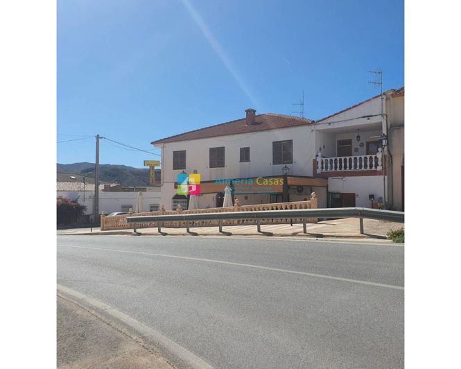 Image No.30-4 Bed Townhouse for sale