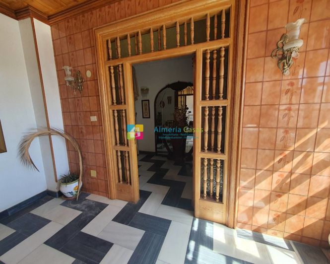 Image No.5-4 Bed Townhouse for sale