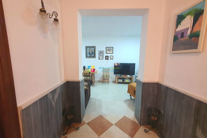 Image No.11-5 Bed Townhouse for sale