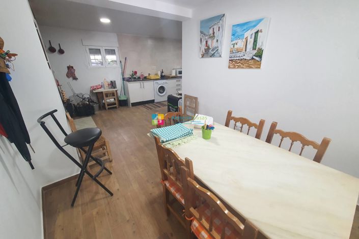 Image No.29-5 Bed Townhouse for sale