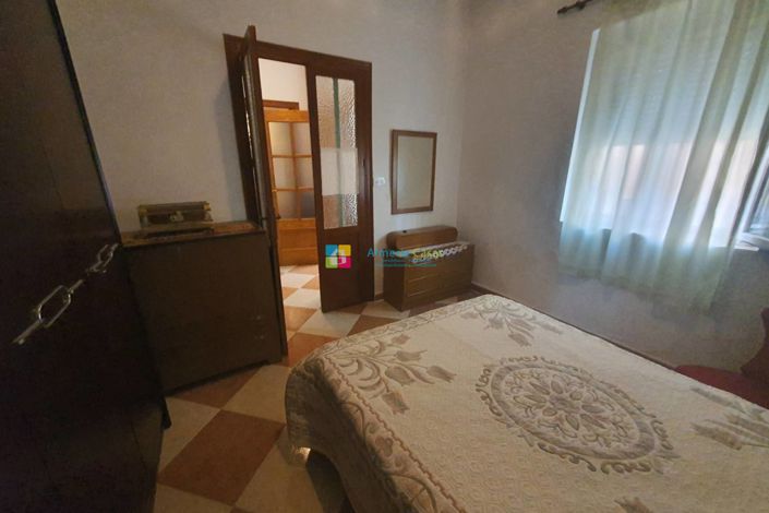 Image No.8-5 Bed Townhouse for sale