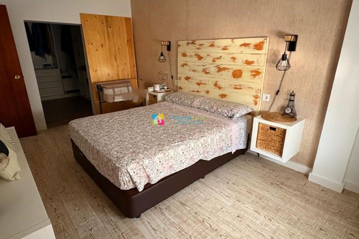 Image No.10-2 Bed Townhouse for sale