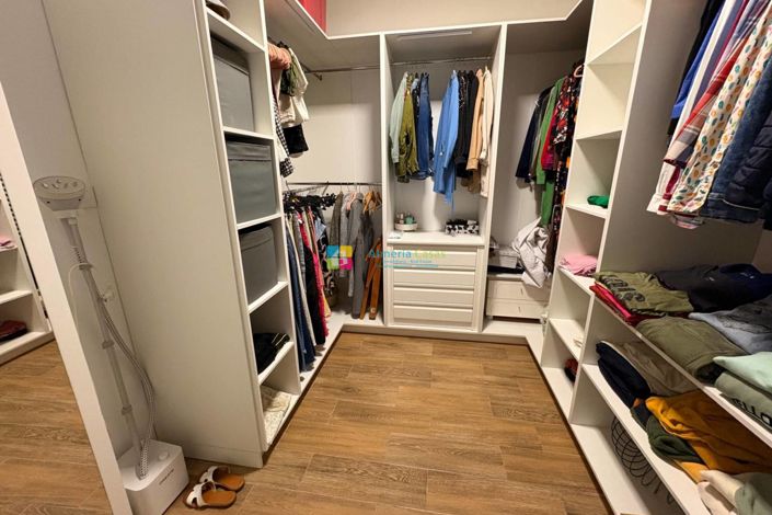 Image No.11-2 Bed Townhouse for sale