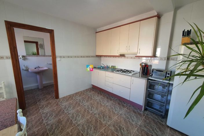 Image No.19-2 Bed Townhouse for sale