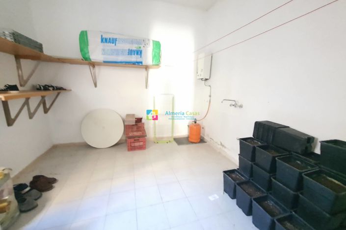 Image No.4-2 Bed Townhouse for sale