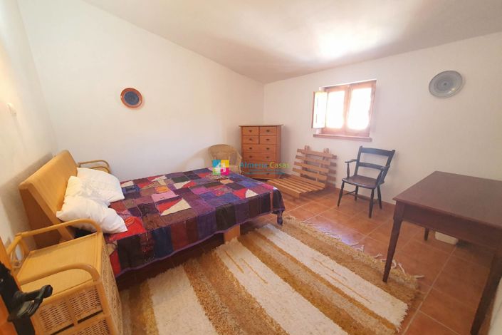 Image No.13-3 Bed Townhouse for sale