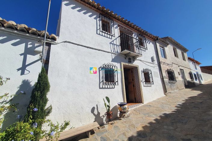 Image No.2-3 Bed Townhouse for sale