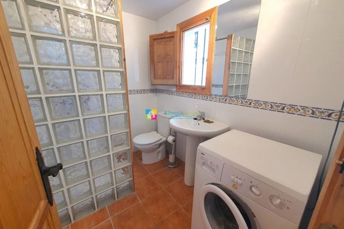 Image No.25-3 Bed Townhouse for sale